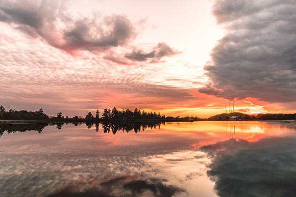 20181022-JAH05525:  Cobbs Hill Reservoir is a fantastic place to watch the sun set : - )