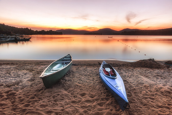 20180820-JAH02313: A kayak and canoe waiting for you @ Blue Mountain Lake, Adirondacks NY.