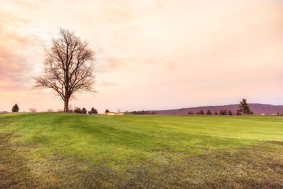 20180505-JAH09171: Bristol Harbor Golf Course at dusk.  Fore !
