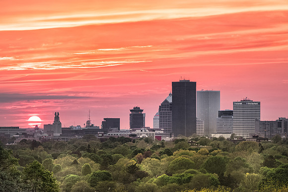 20180515-JAH09230: The sun dips below the Rochester horizon in mid May.