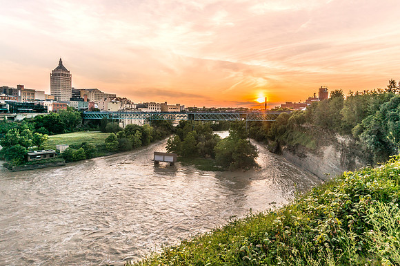 20150716_DSC7980: A dramatic sun set near the Genesee brewery.