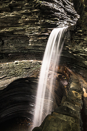 20161008-DSC3602: Cavern Cascade in Watkins Glen State Park NY.