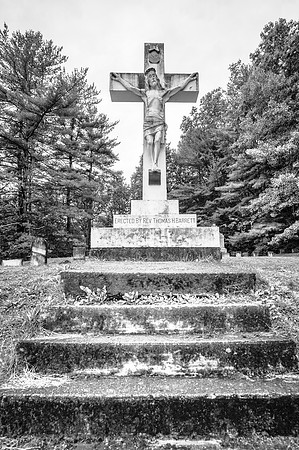20161008-DSC3650: Elaborate gravestone near Ithaca NY.