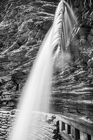 20161008-DSC3689: Watkins Glen's Cascade Cavern in NY.