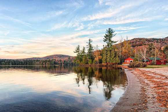 20171021-JAH07308: Waterfront cottages at Blue Mountain Lake, Adirondacks NY.