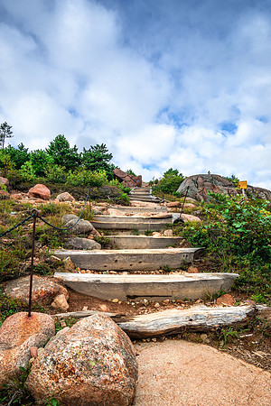 20170819-JAH05655: Steps up to Bubble Rock in Acadia National Park, Maine