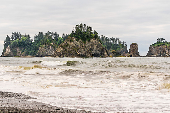 20160624-DSC1466: Sea Stacks at Ruby Beach, Olympic National Park, Washington.