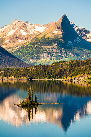 20140905-DSC5666: Wild Goose Island floats in St Mary Lake in Glacier National Park, Montana.
