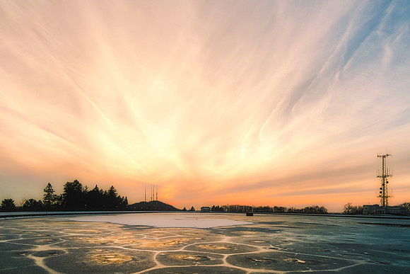 20190301-JAH06500: Nearly frozen Cobbs Hill reservoir at the beginning of March.