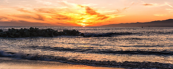 20190914-JAH09868: Sunset over the break wall at Venice Beach, Los Angeles California (2x5 wide)