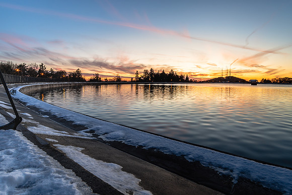 20191116-JAH02645: Mid November at Cobbs Hill Reservoir in Rochester, New York.