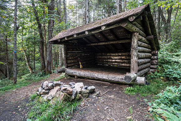 20200909-JAH08765: Canada Creek leanto